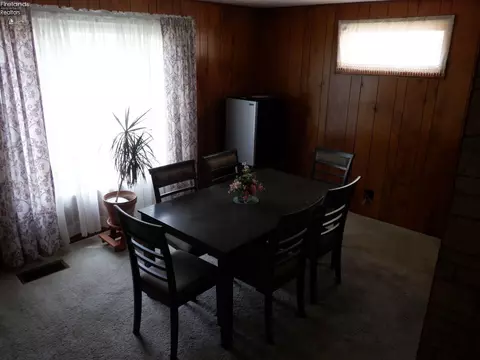 424 W Maple St, Willard, OH 44890 photo 6
