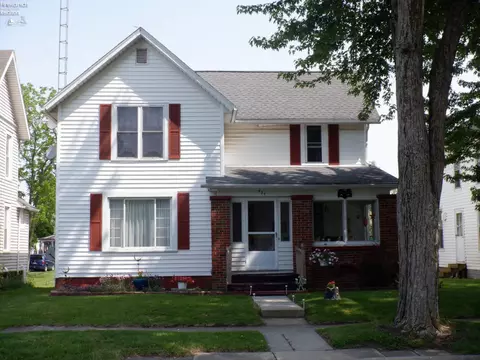 424 W Maple St, Willard, OH 44890