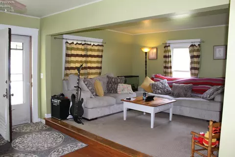 23 Maple St, Norwalk, OH 44857 photo 3