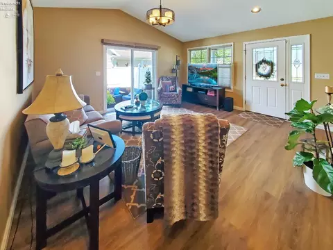 126 Caleb St, Clyde, OH 43410 photo 9