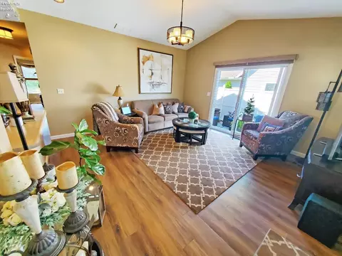 126 Caleb St, Clyde, OH 43410 photo 8