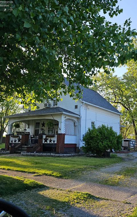 807 E 34th St, Lorain, OH 44055 photo 2