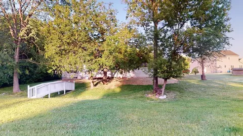 916 S Main St, Willard, OH 44890 photo 3