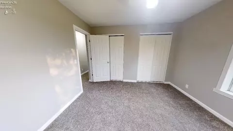 916 S Main St, Willard, OH 44890 photo 10