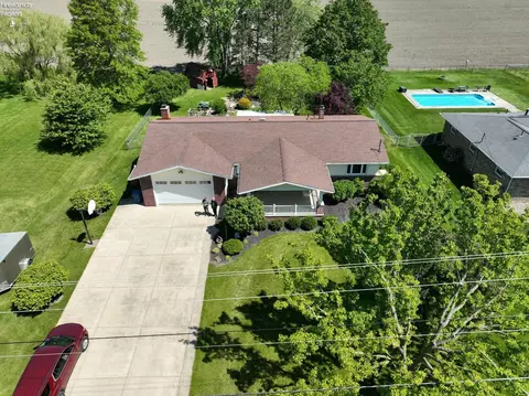 5417 Mccartney Rd, Sandusky, OH 44870