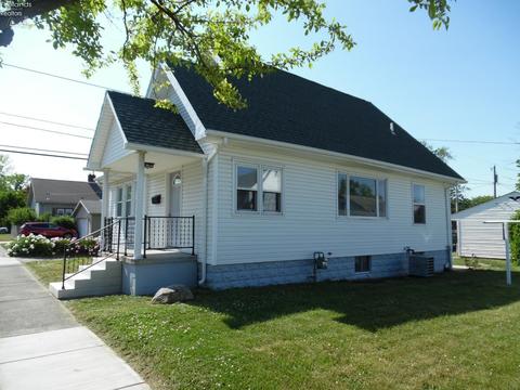 12 W Howard St, Willard, OH 44890 photo 2