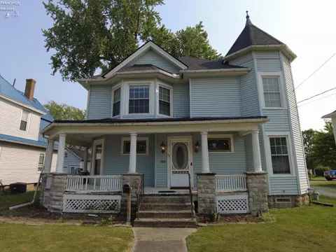 55 W Main St, Greenwich, OH 44837