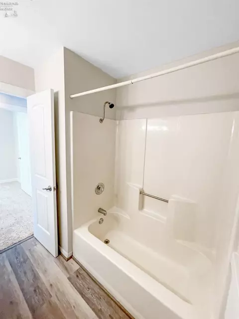 121 E Shawnee Trl, Sandusky, OH 44870 photo 37