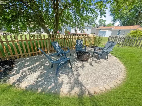 121 E Shawnee Trl, Sandusky, OH 44870 photo 45