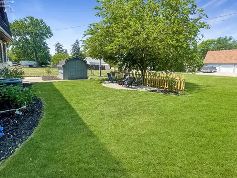 121 E Shawnee Trl, Sandusky, OH 44870 photo 48