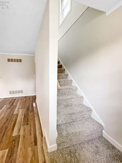 121 E Shawnee Trl, Sandusky, OH 44870 photo 21