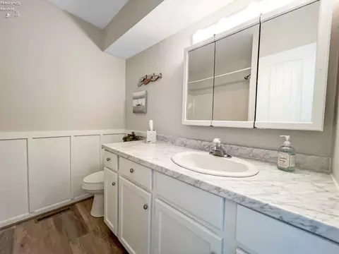 121 E Shawnee Trl, Sandusky, OH 44870 photo 35