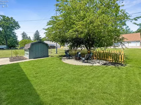 121 E Shawnee Trl, Sandusky, OH 44870 photo 47