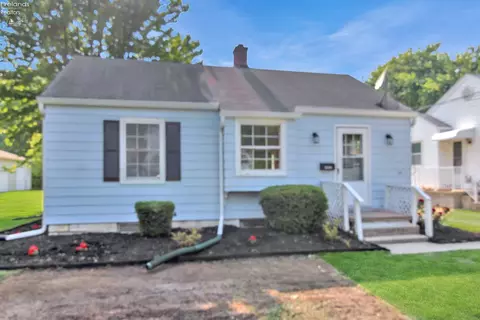 842 Madison St, Port Clinton, OH 43452
