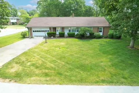 3751 N Karwood Dr, Port Clinton, OH 43452