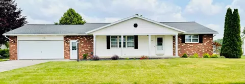 129 Warnecke Dr, Clyde, OH 43410