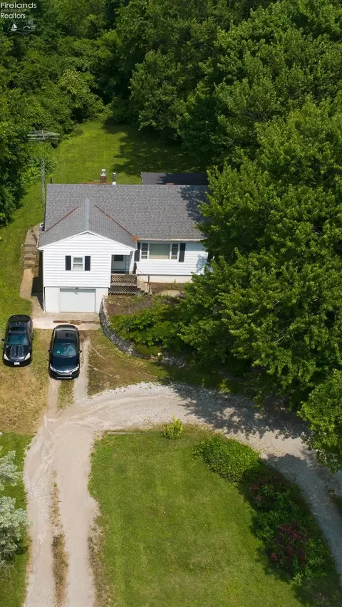 10613 River Rd, Milan, OH 44846