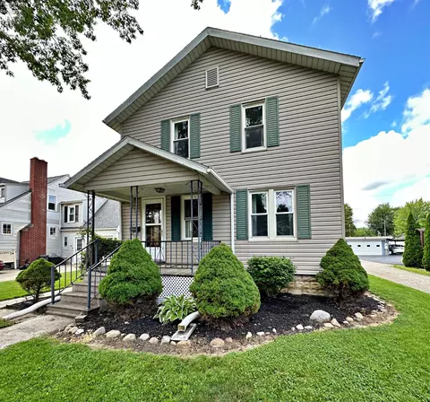 144 W Davis St, Tiffin, OH 44883