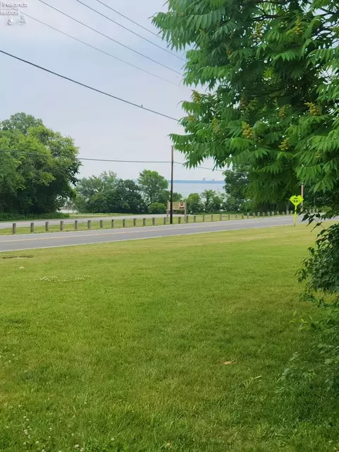 2301 Split Rock, Marblehead, OH 43440 photo 3