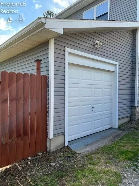 735 E Main St, Bellevue, OH 44811 photo 16