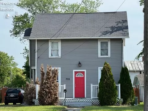 735 E Main St, Bellevue, OH 44811 photo 17