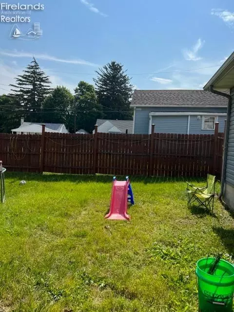 735 E Main St, Bellevue, OH 44811 photo 12
