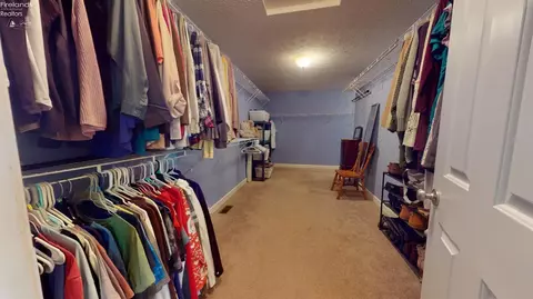 1002 Armstrong St, Willard, OH 44890 photo 43