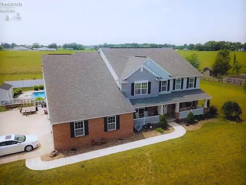 1002 Armstrong St, Willard, OH 44890 photo 17