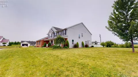 1002 Armstrong St, Willard, OH 44890 photo 8