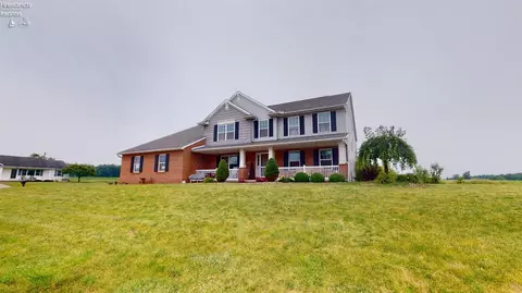 1002 Armstrong St, Willard, OH 44890 photo 5
