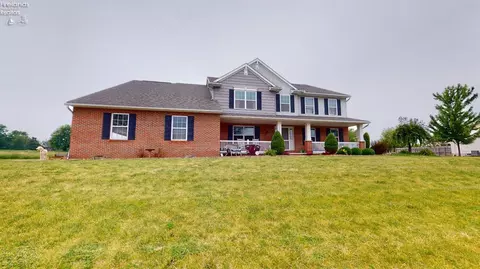 1002 Armstrong St, Willard, OH 44890 photo 4