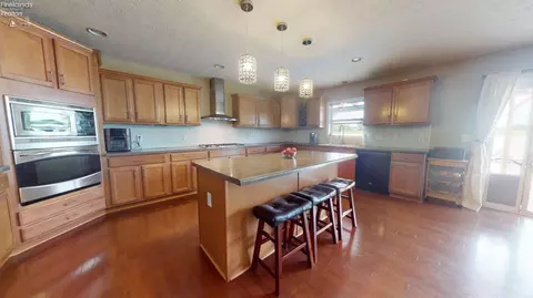 1002 Armstrong St, Willard, OH 44890 photo 23