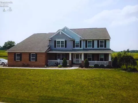 1002 Armstrong St, Willard, OH 44890