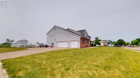 1002 Armstrong St, Willard, OH 44890 photo 10
