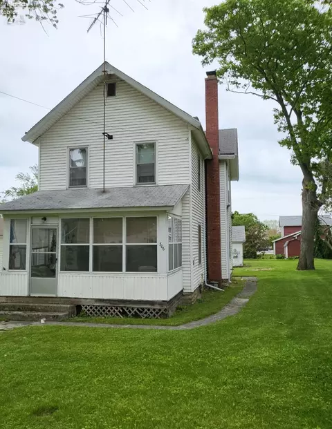 306 Stone St, Marblehead, OH 43440