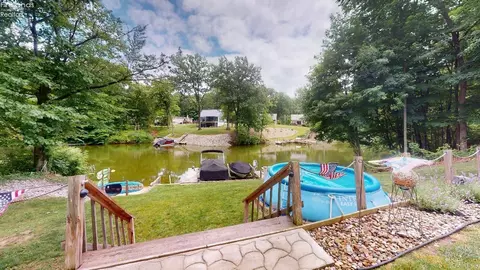 330 Portage Path, Willard, OH 44890 photo 17