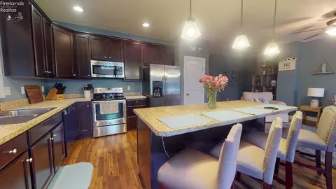 330 Portage Path, Willard, OH 44890 photo 28