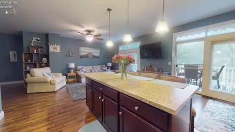 330 Portage Path, Willard, OH 44890 photo 29