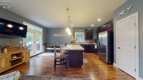 330 Portage Path, Willard, OH 44890 photo 24