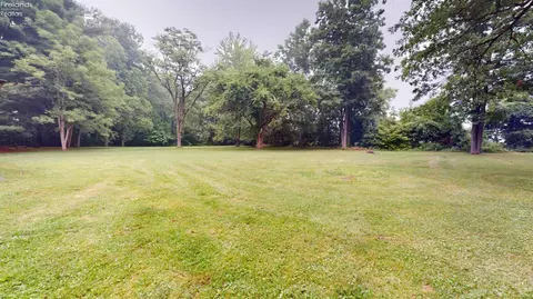 768 Holiday Dr, Willard, OH 44890 photo 7