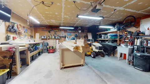 768 Holiday Dr, Willard, OH 44890 photo 32