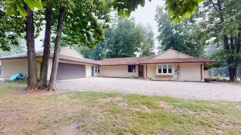 768 Holiday Dr, Willard, OH 44890 photo 3
