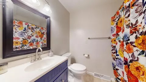 768 Holiday Dr, Willard, OH 44890 photo 16