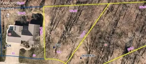 11 Turfside Cir, Sandusky, OH 44870