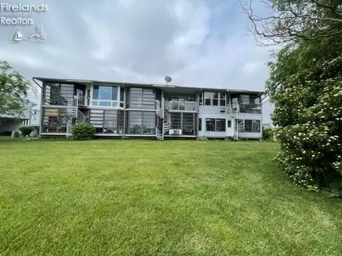 6485 Teal, Oak Harbor, OH 43449