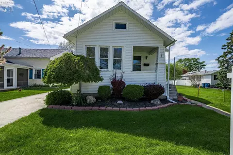 126 Ash St, Port Clinton, OH 43452