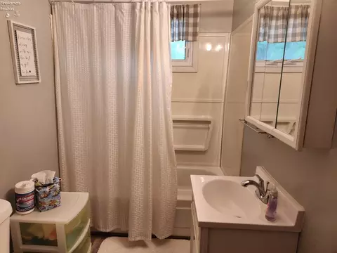 304 E Sixth St, Lakeside, OH 43440 photo 21