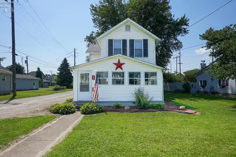 121 Harkness St, Bellevue, OH 44811