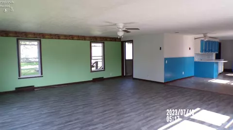 725 S Main St, Willard, OH 44890 photo 14