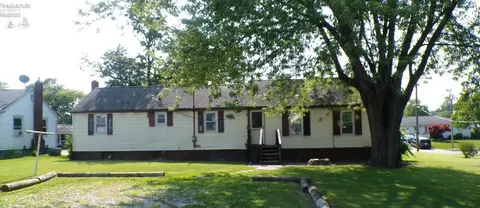 725 S Main St, Willard, OH 44890 photo 3